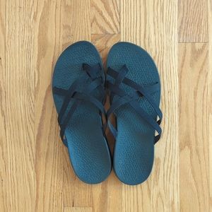 Women's chacos size 10